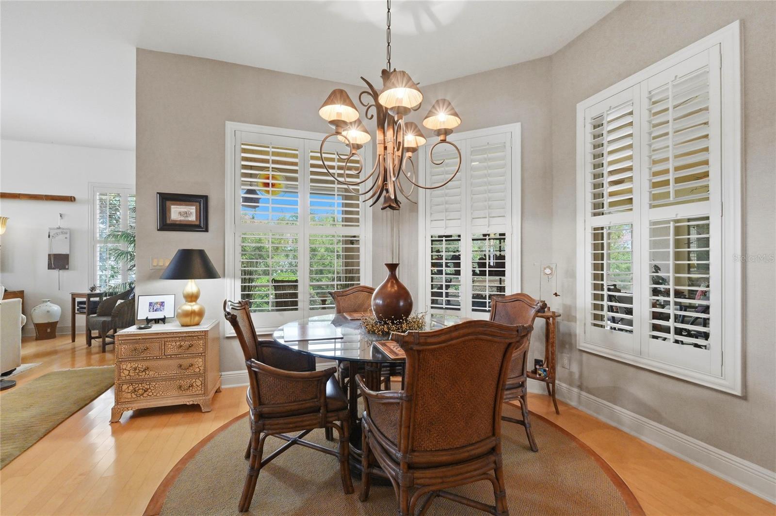 Image 22 of 72 For 523 Greenway Drive