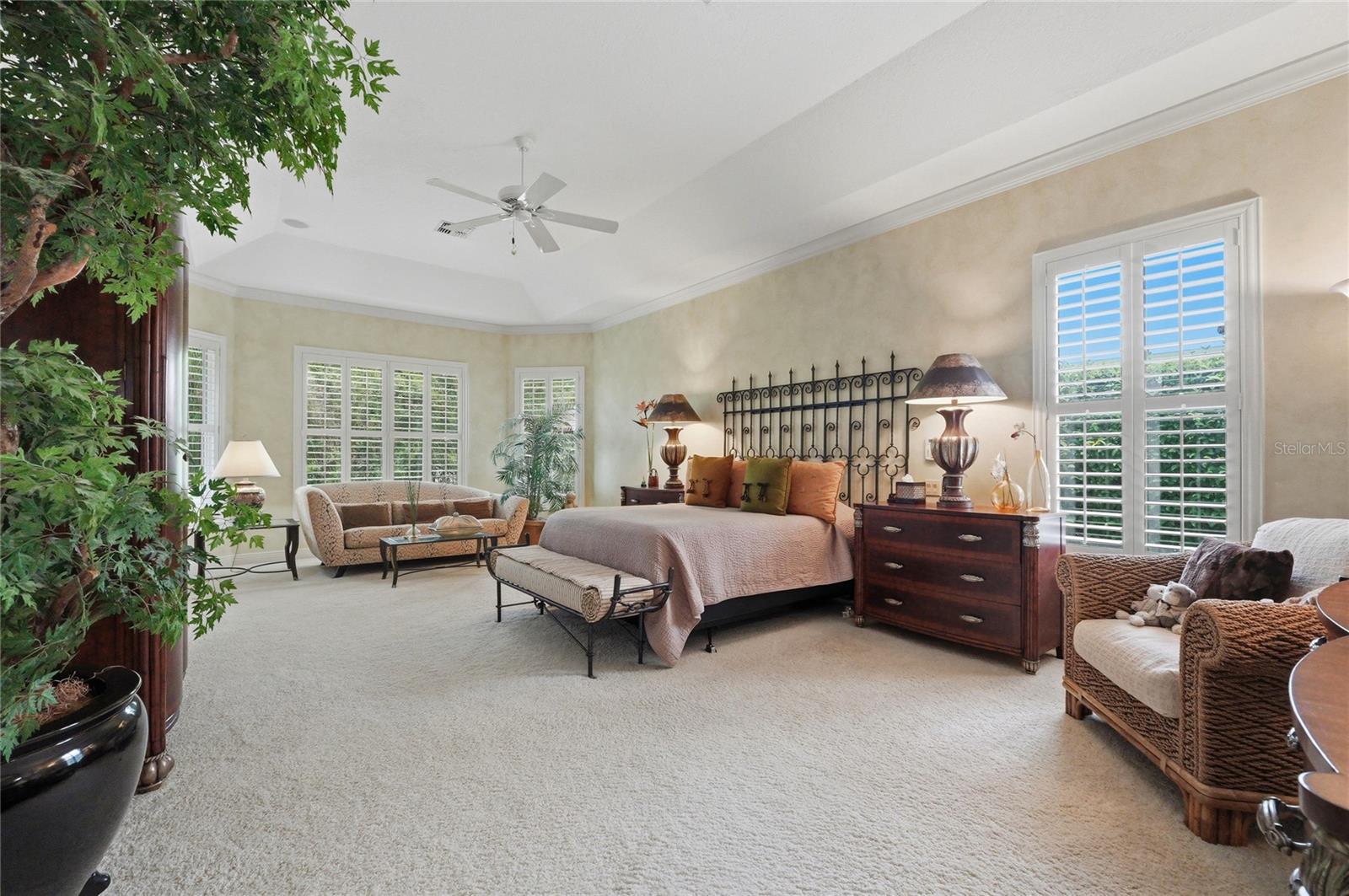 Image 26 of 72 For 523 Greenway Drive