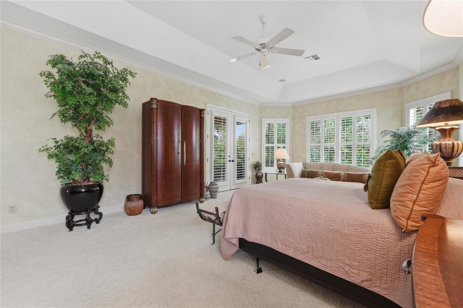 Image 27 of 72 For 523 Greenway Drive