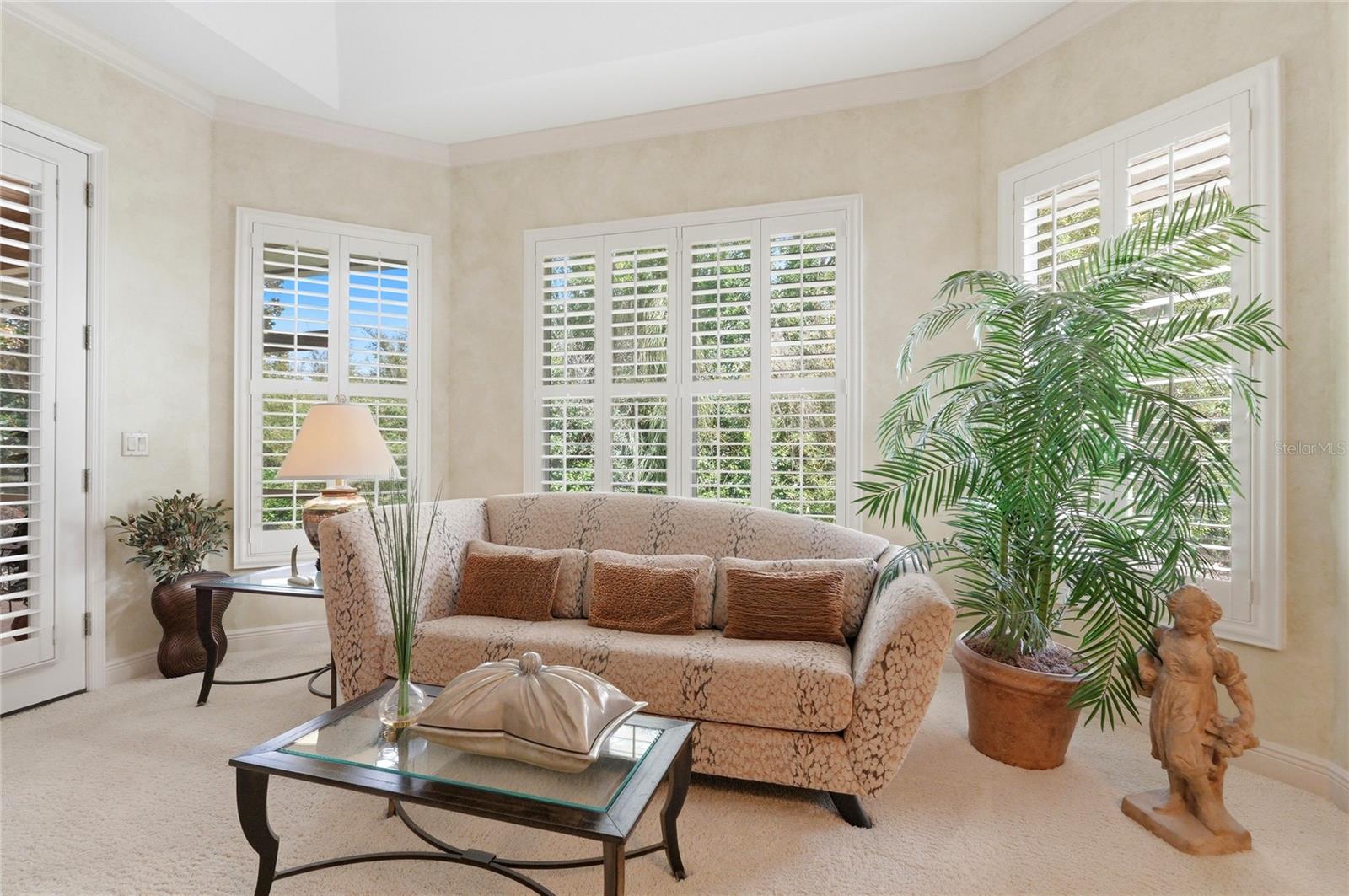 Image 28 of 72 For 523 Greenway Drive