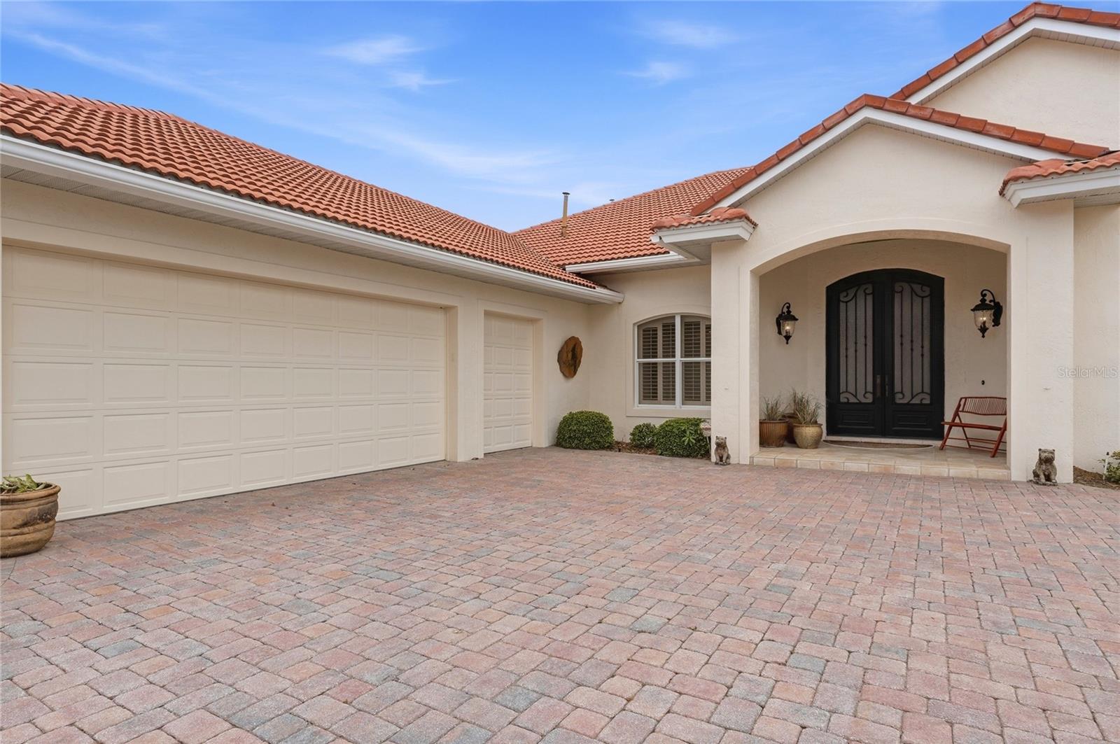 Image 3 of 72 For 523 Greenway Drive