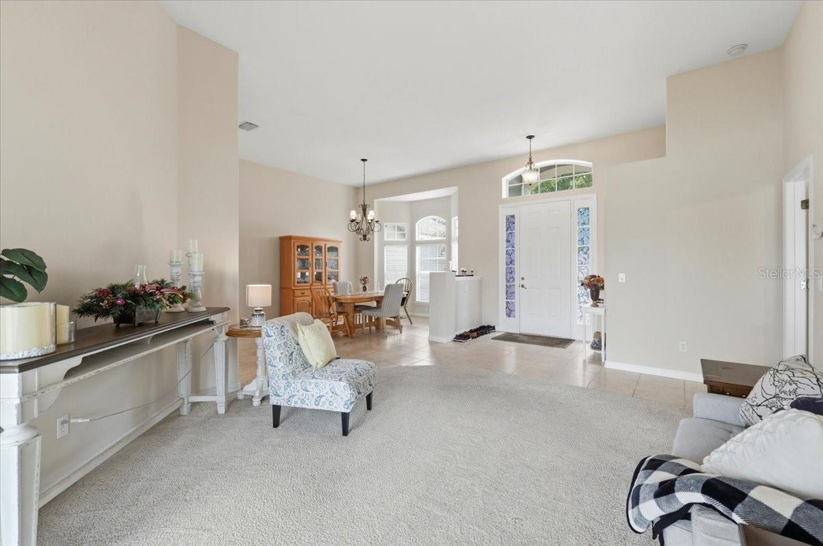 Image 13 of 70 For 445 Amethyst Avenue