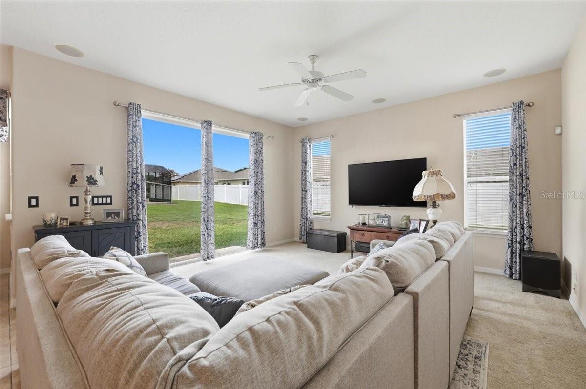 Image 17 of 70 For 445 Amethyst Avenue