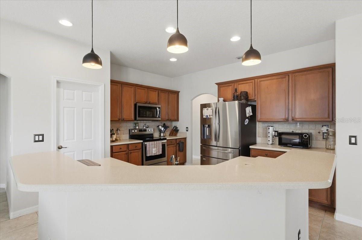 Image 27 of 70 For 445 Amethyst Avenue