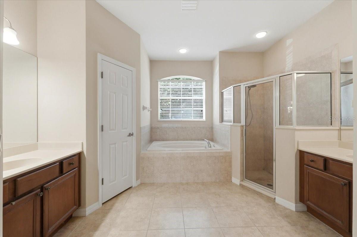 Image 36 of 70 For 445 Amethyst Avenue