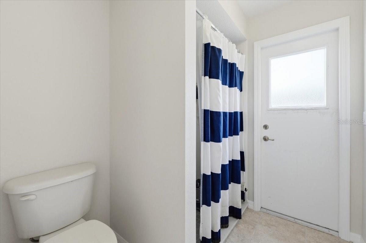 Image 40 of 70 For 445 Amethyst Avenue