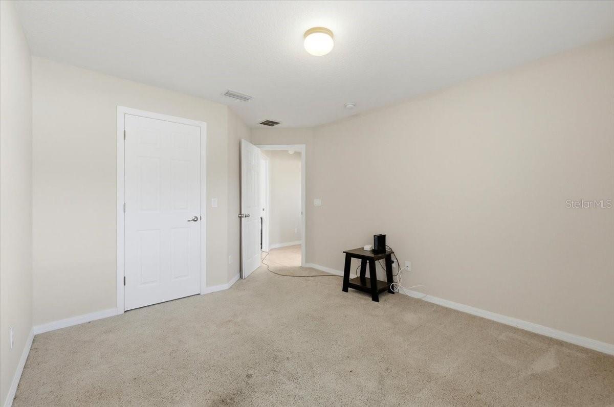 Image 42 of 70 For 445 Amethyst Avenue