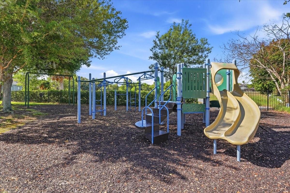 Image 61 of 70 For 445 Amethyst Avenue