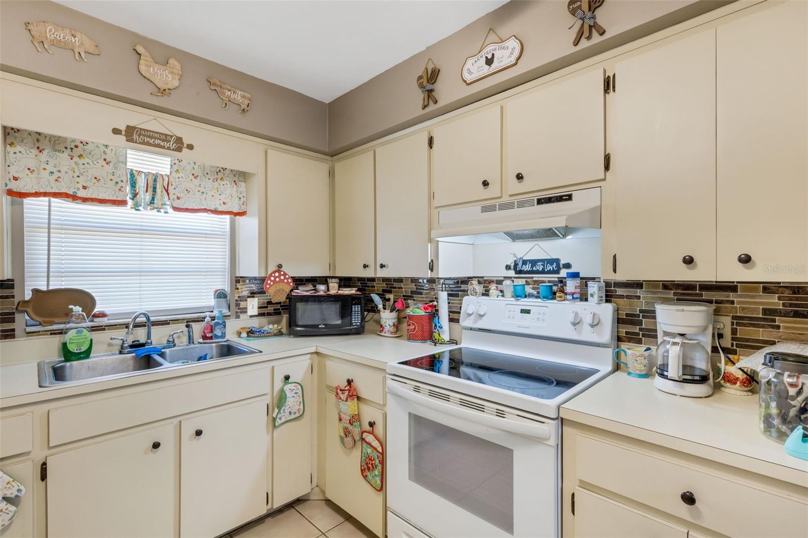 Image 11 of 24 For 711 Mikasuki Drive