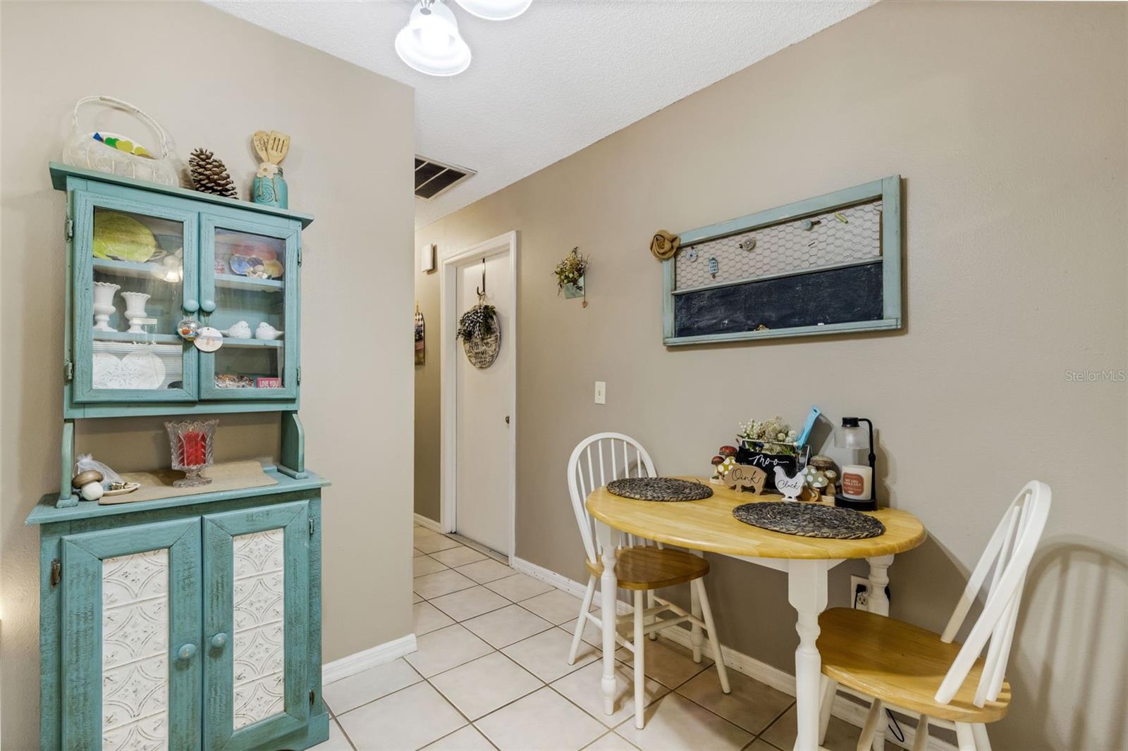 Image 8 of 24 For 711 Mikasuki Drive