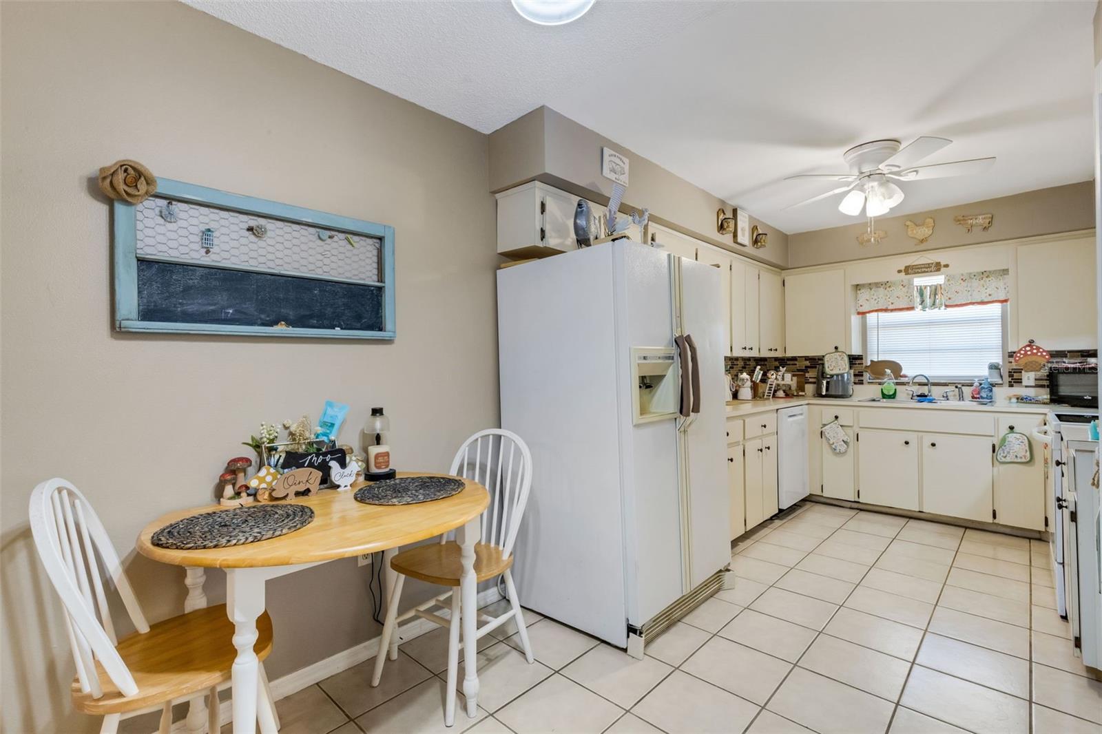 Image 9 of 24 For 711 Mikasuki Drive