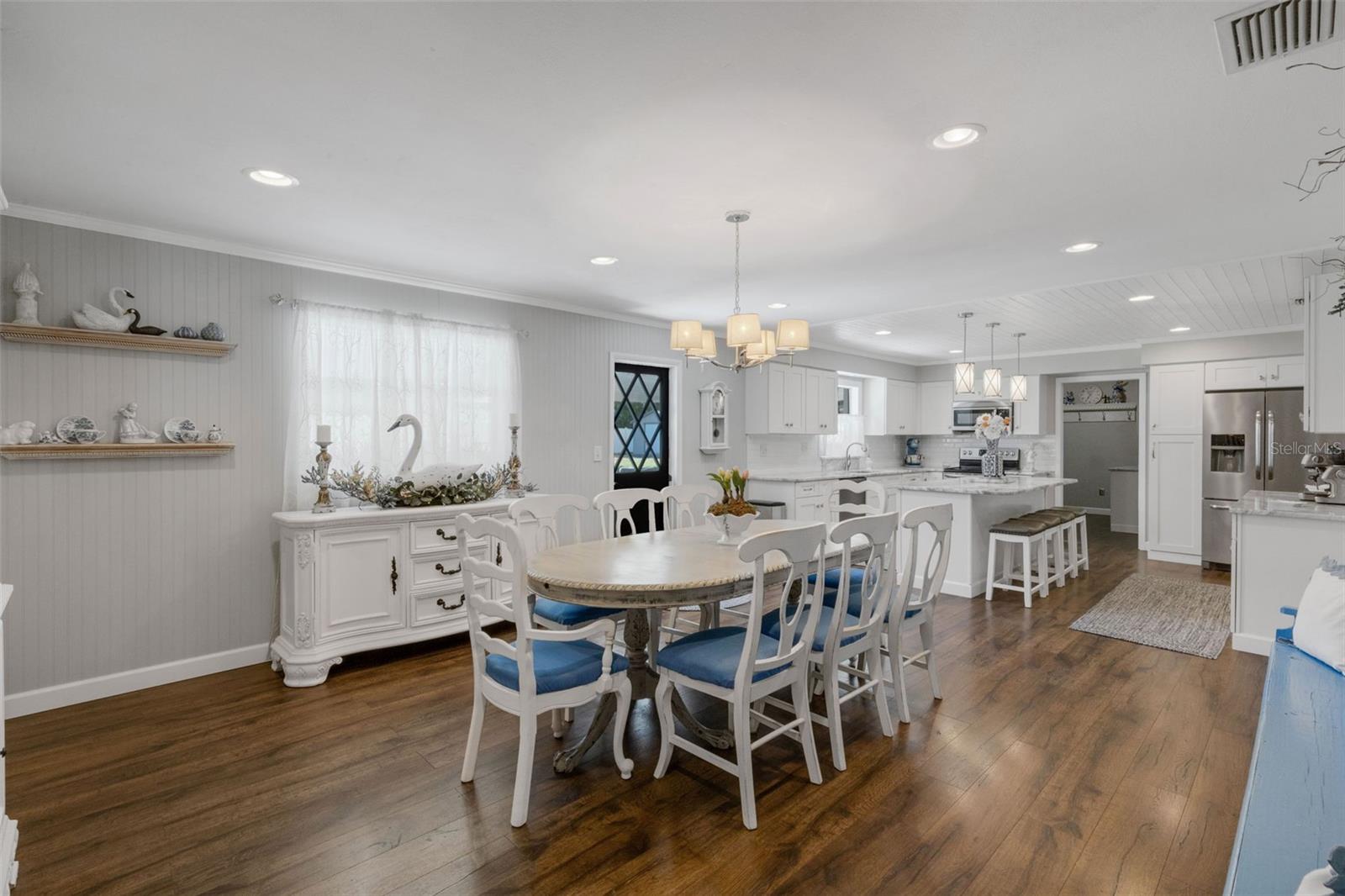 Image 10 of 46 For 1112 Newport Avenue