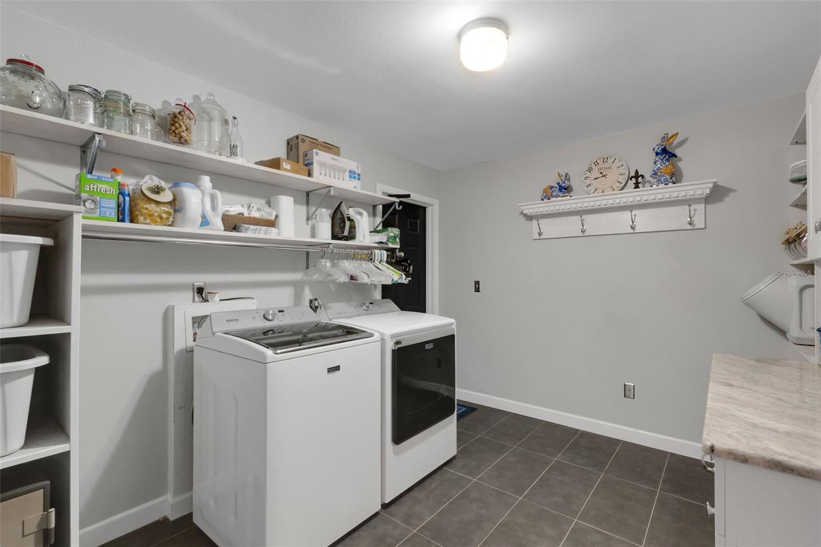 Image 32 of 46 For 1112 Newport Avenue