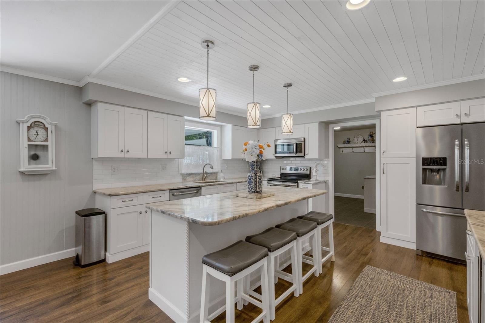 Image 4 of 46 For 1112 Newport Avenue