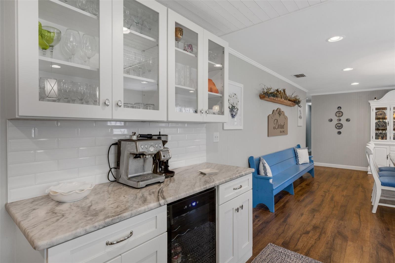 Image 6 of 46 For 1112 Newport Avenue