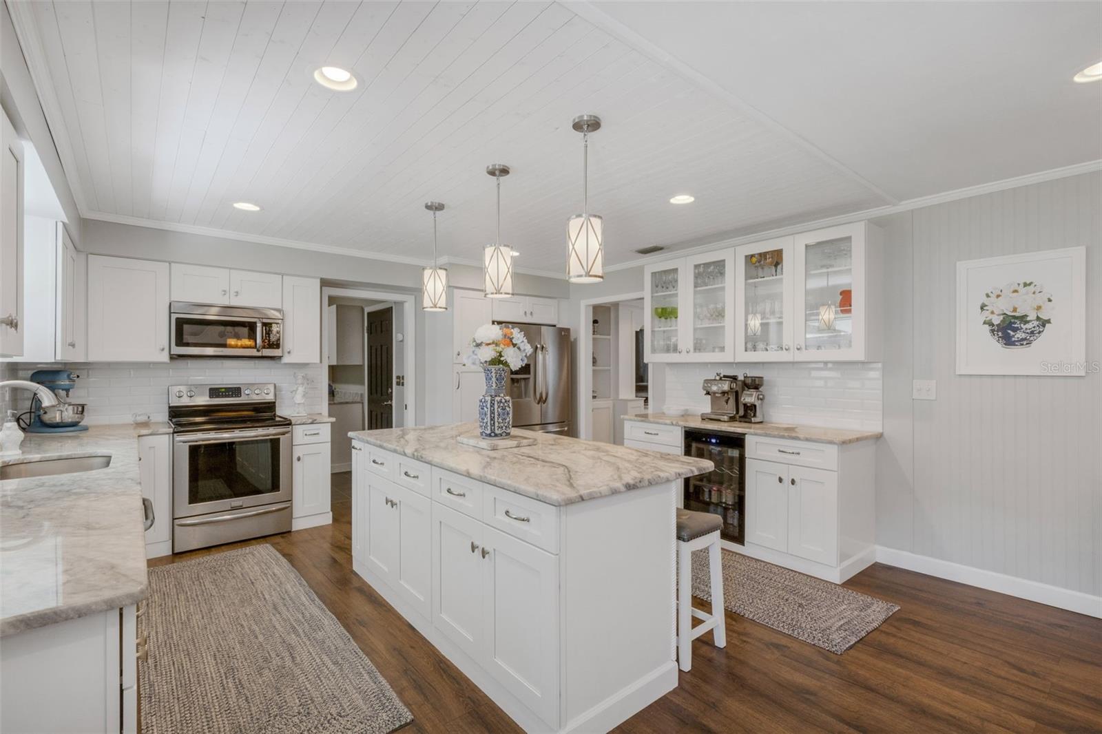 Image 7 of 46 For 1112 Newport Avenue