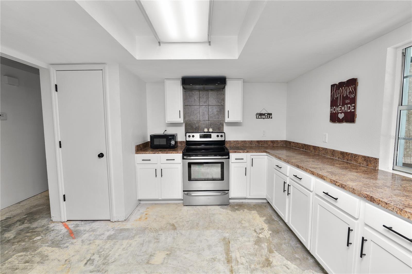 Image 21 of 56 For 8505 Tocoi Path