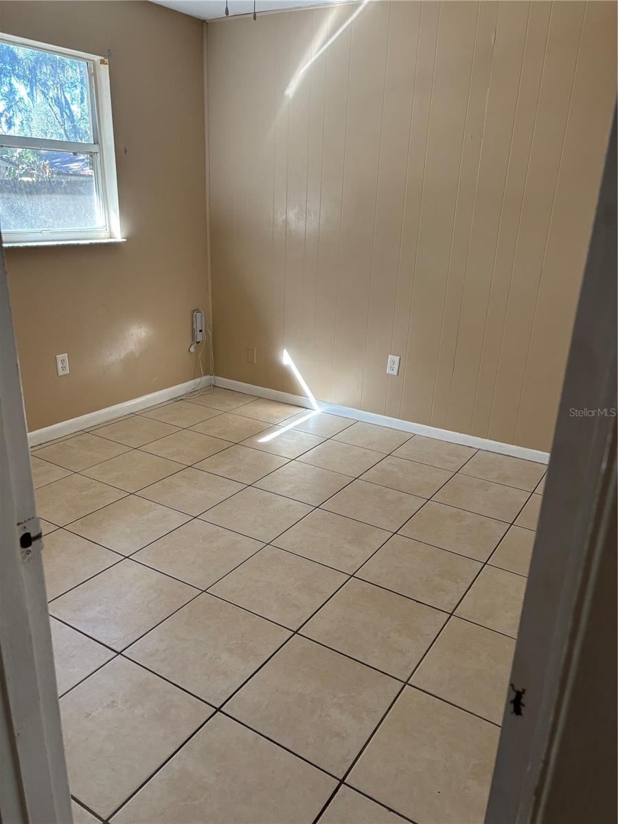 Image 4 of 5 For 4710 Fernery Lane