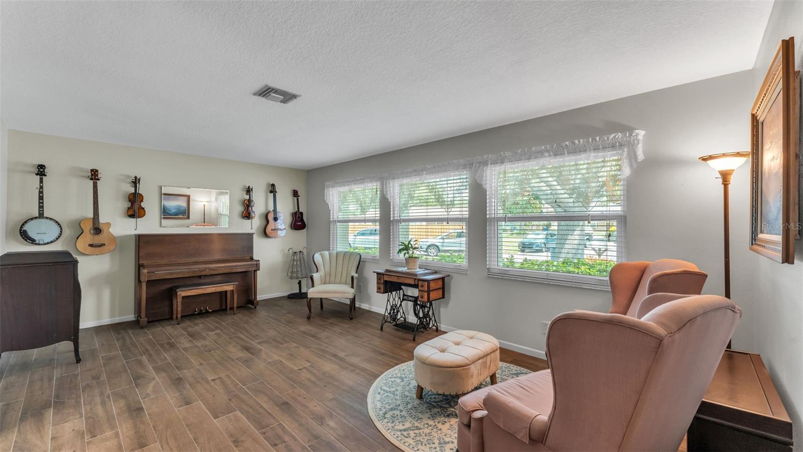 Image 5 of 58 For 2974 163rd Terrace N