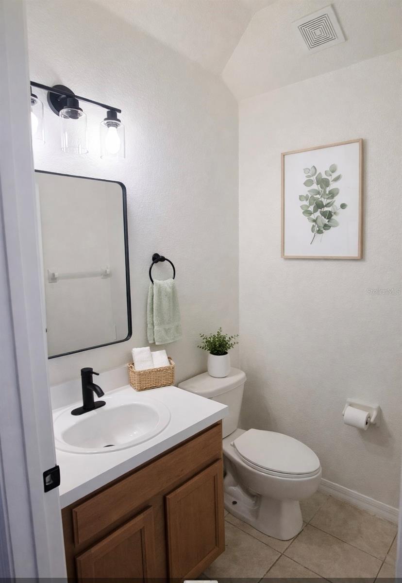 Image 6 of 19 For 1911 Wind Meadows Drive