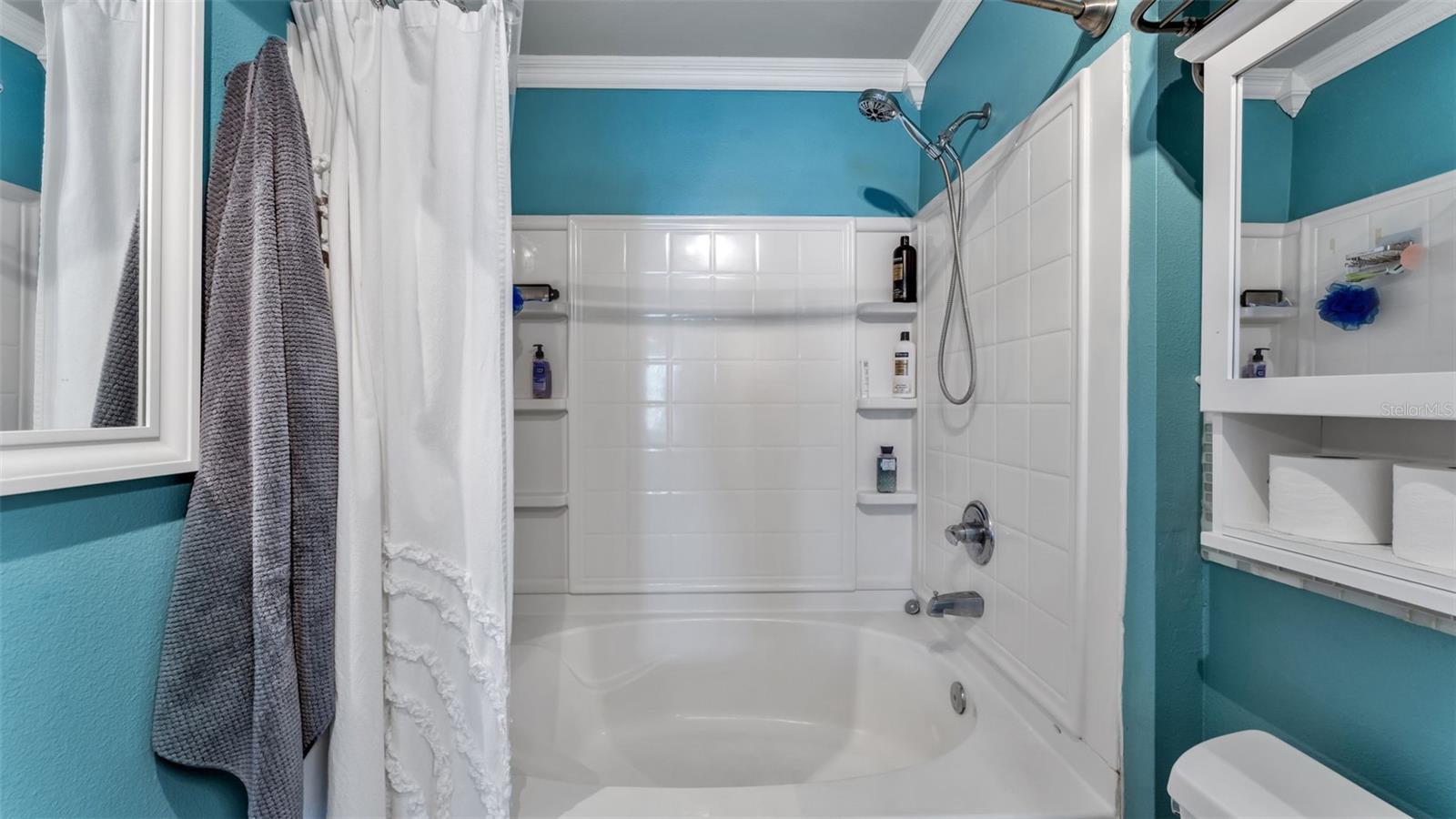 Image 18 of 43 For 1640 Villa Capri Circle 303