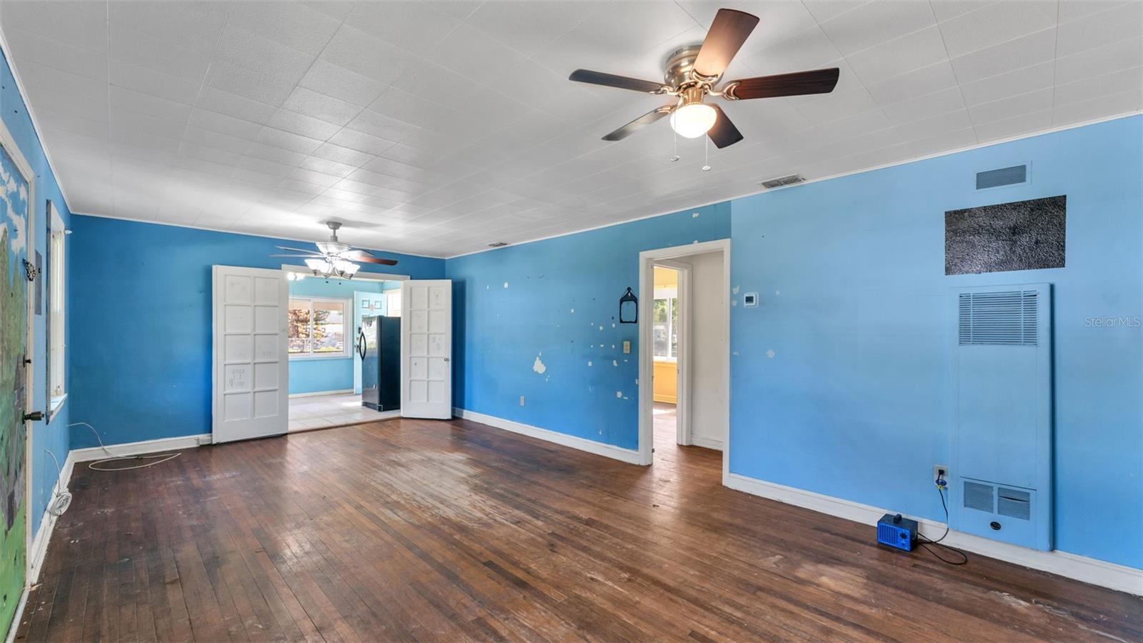 Image 12 of 36 For 860 Lusk Place