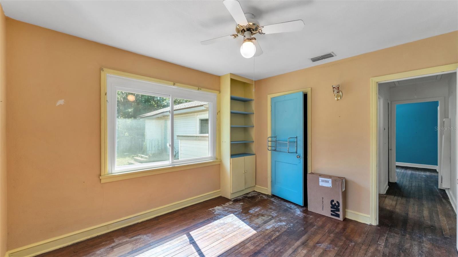 Image 17 of 36 For 860 Lusk Place