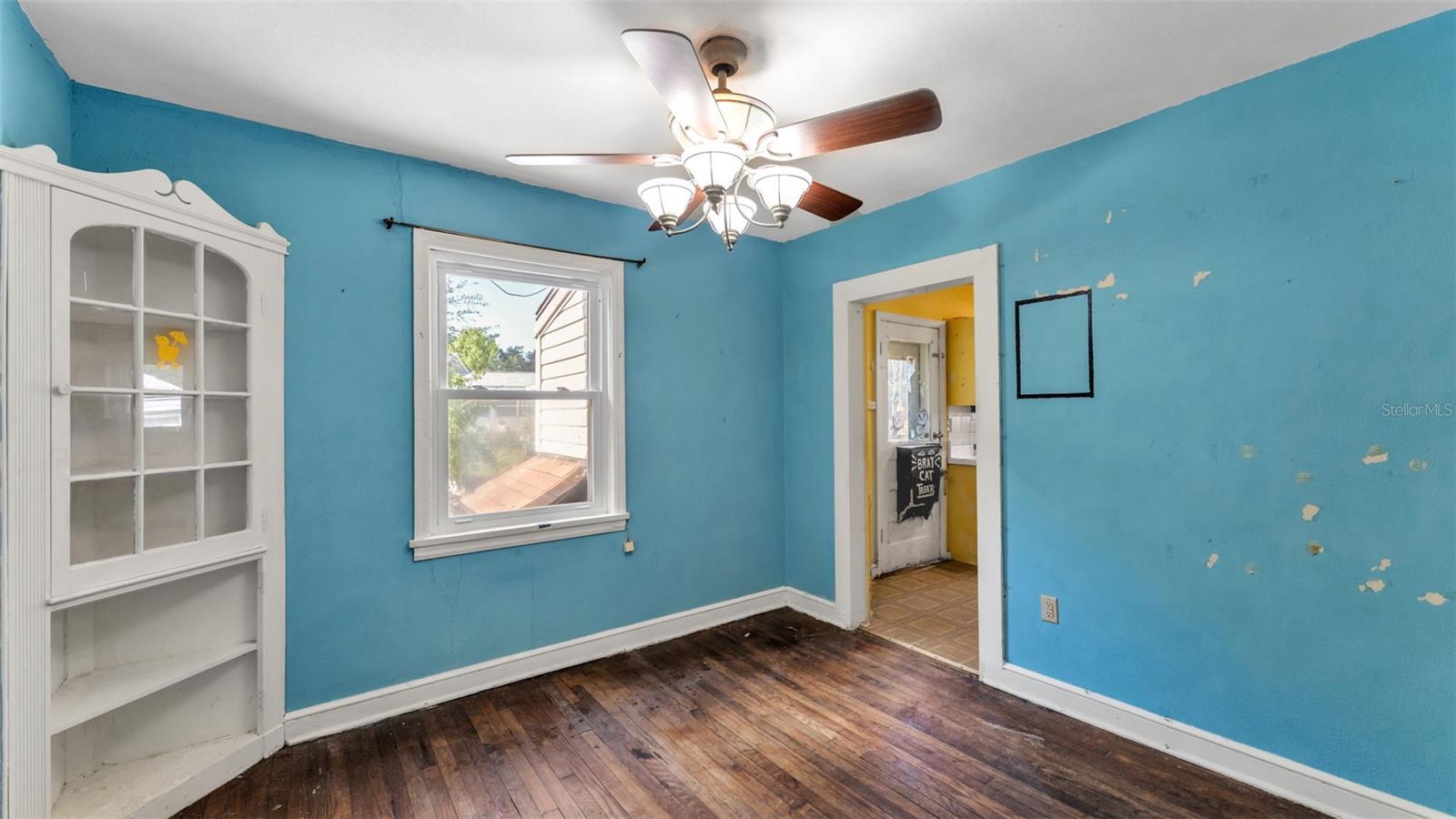 Image 23 of 36 For 860 Lusk Place