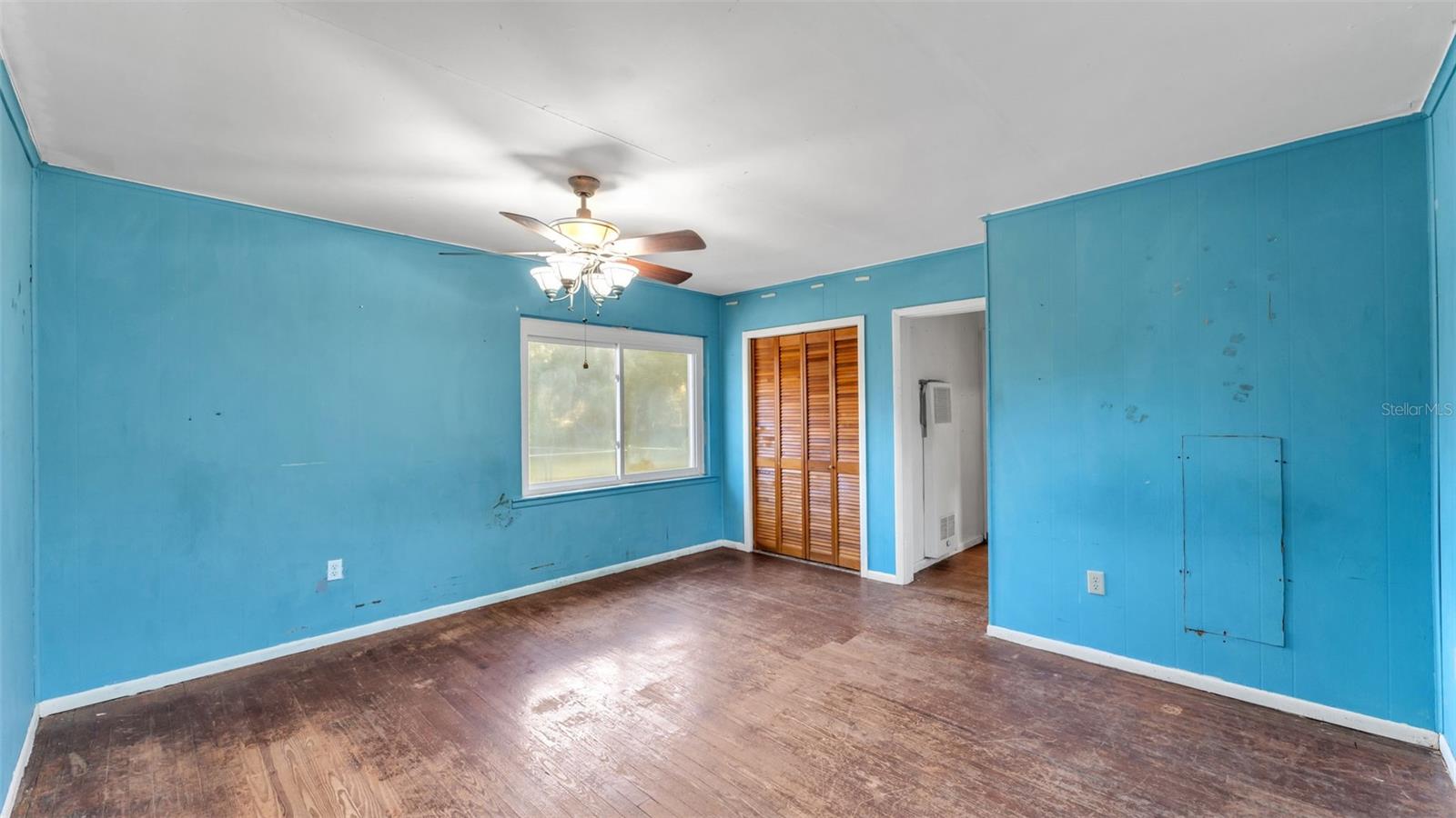 Image 25 of 36 For 860 Lusk Place