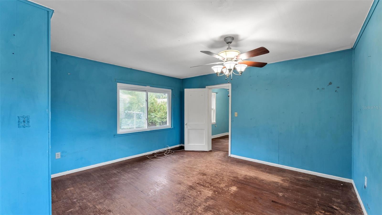 Image 26 of 36 For 860 Lusk Place