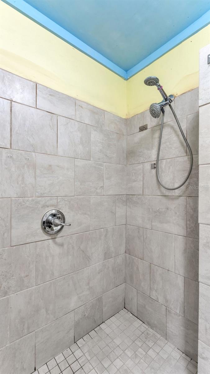 Image 27 of 36 For 860 Lusk Place