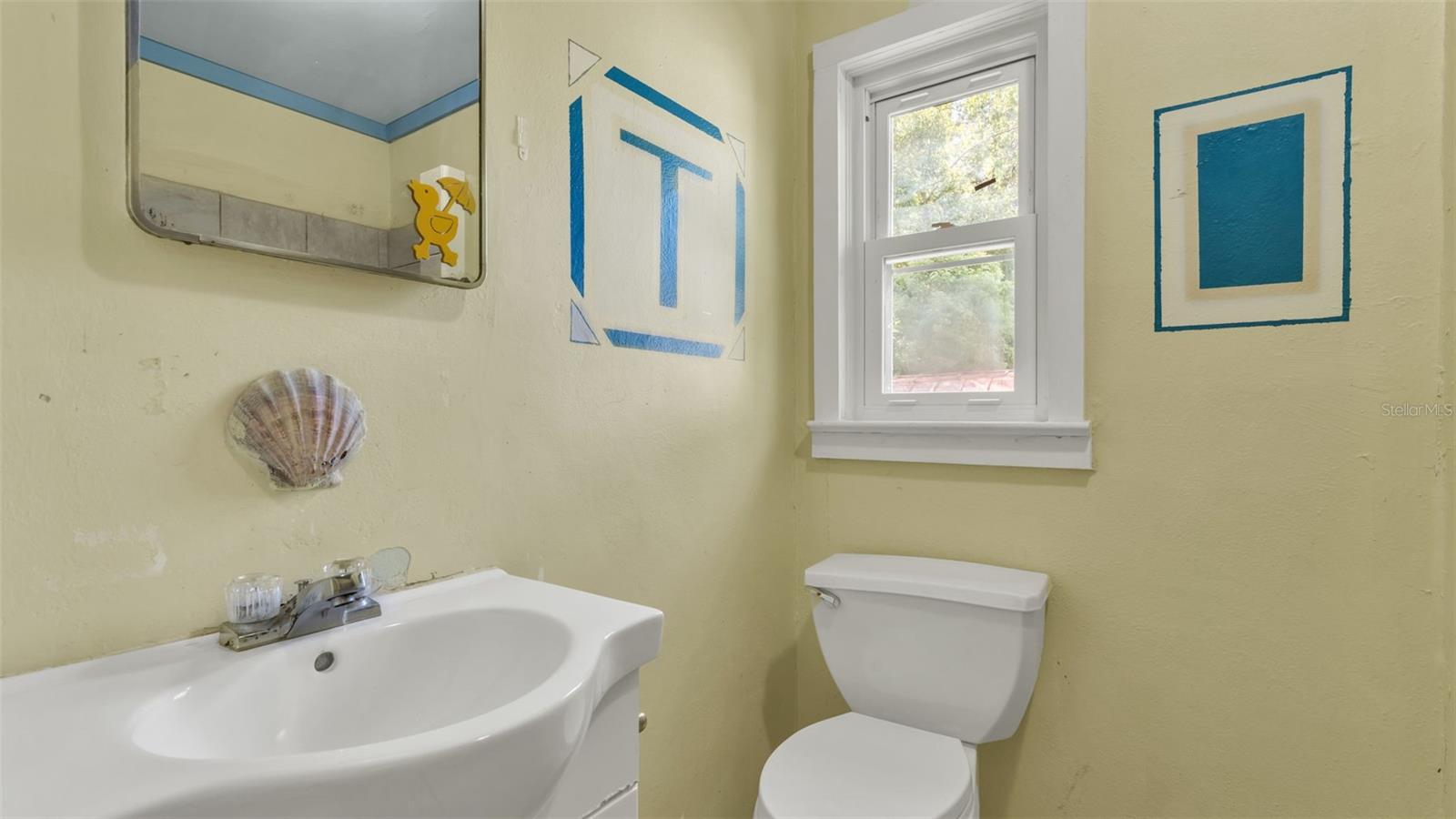 Image 28 of 36 For 860 Lusk Place