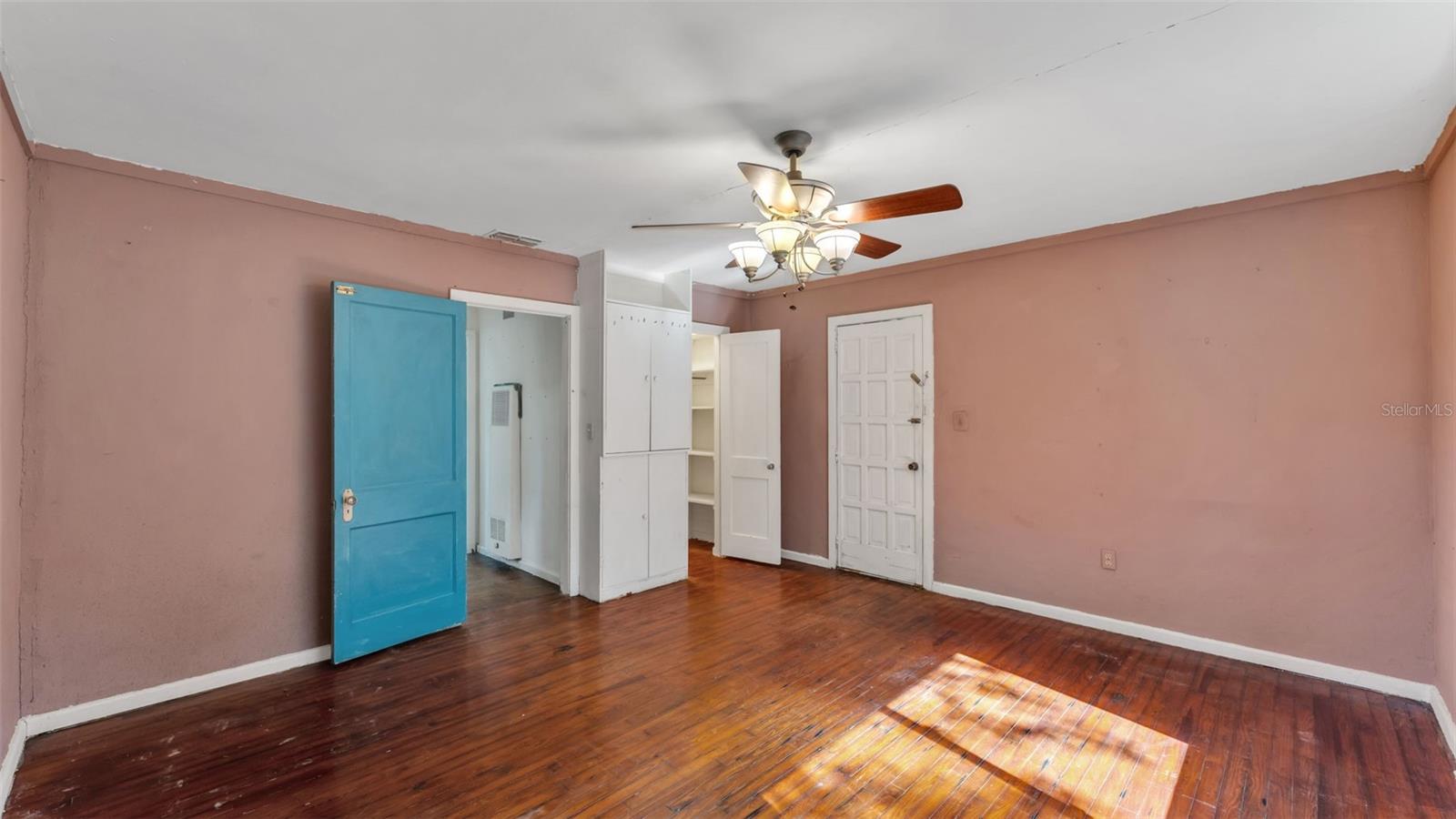 Image 29 of 36 For 860 Lusk Place