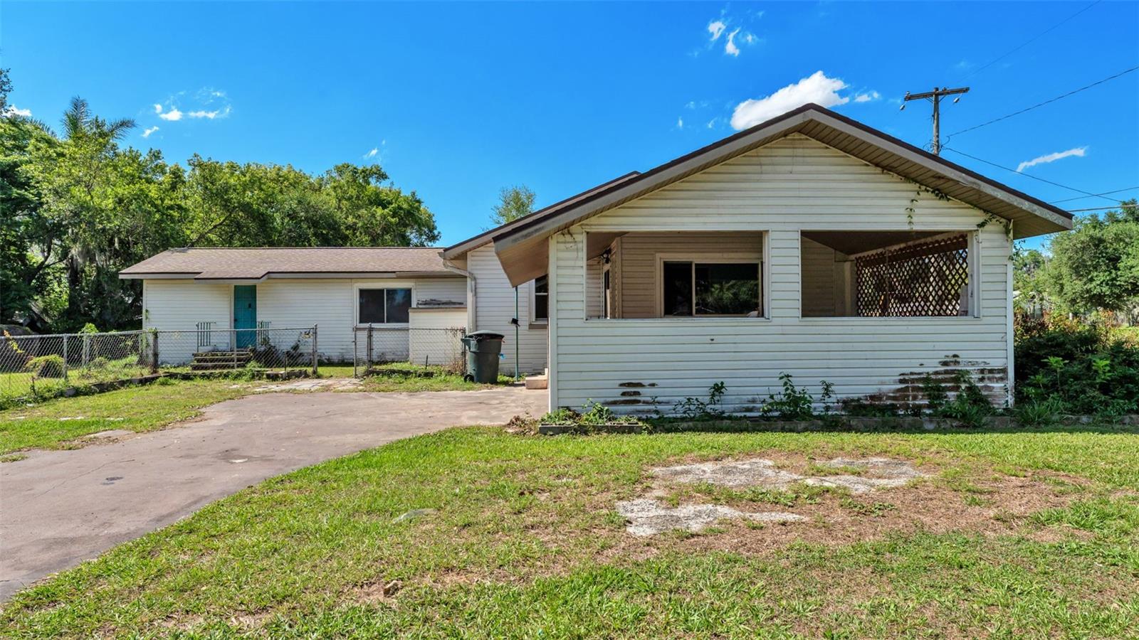 Image 3 of 36 For 860 Lusk Place