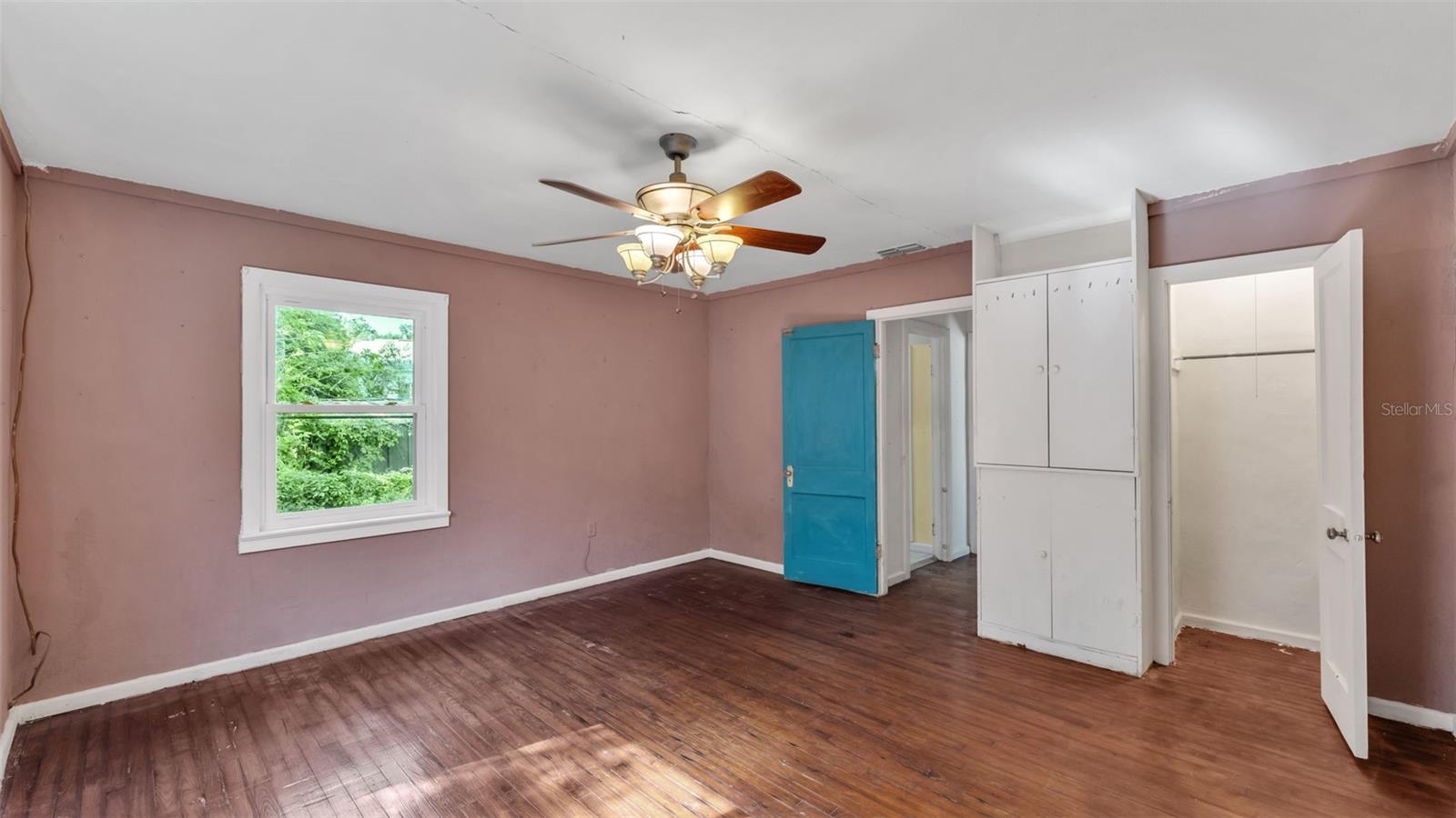 Image 30 of 36 For 860 Lusk Place