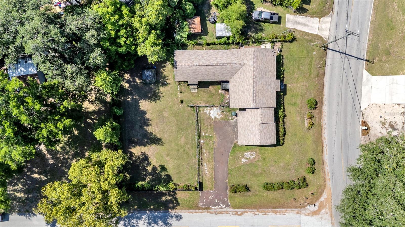 Image 32 of 36 For 860 Lusk Place