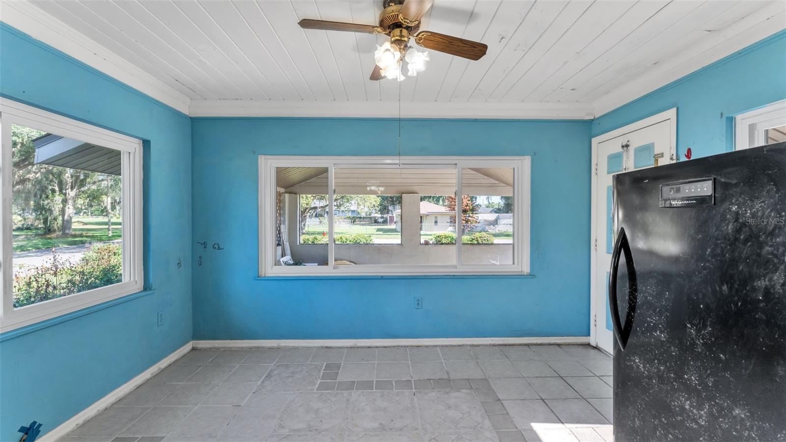 Image 8 of 36 For 860 Lusk Place