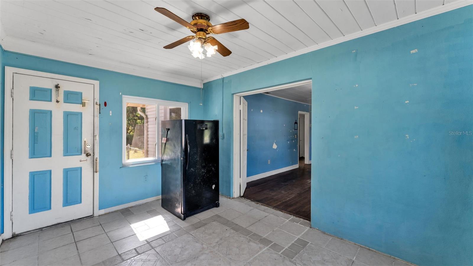 Image 9 of 36 For 860 Lusk Place