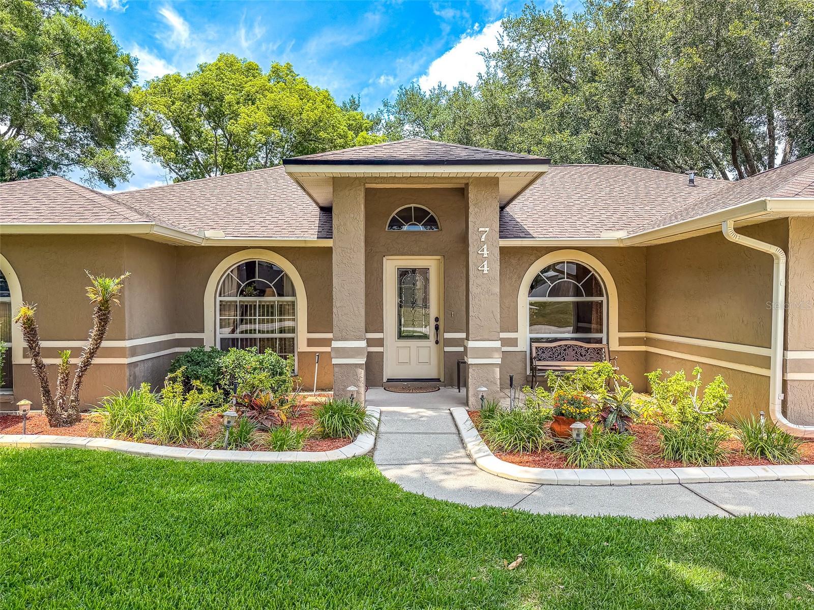 Details for 744 Cedar Knoll Drive N, LAKELAND, FL 33809