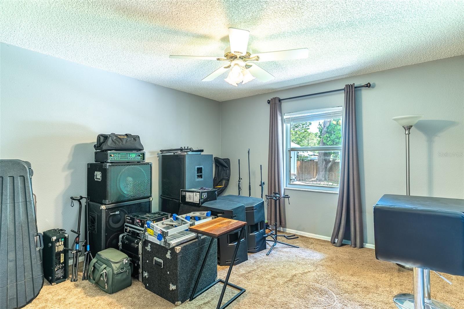 Image 13 of 55 For 744 Cedar Knoll Drive N