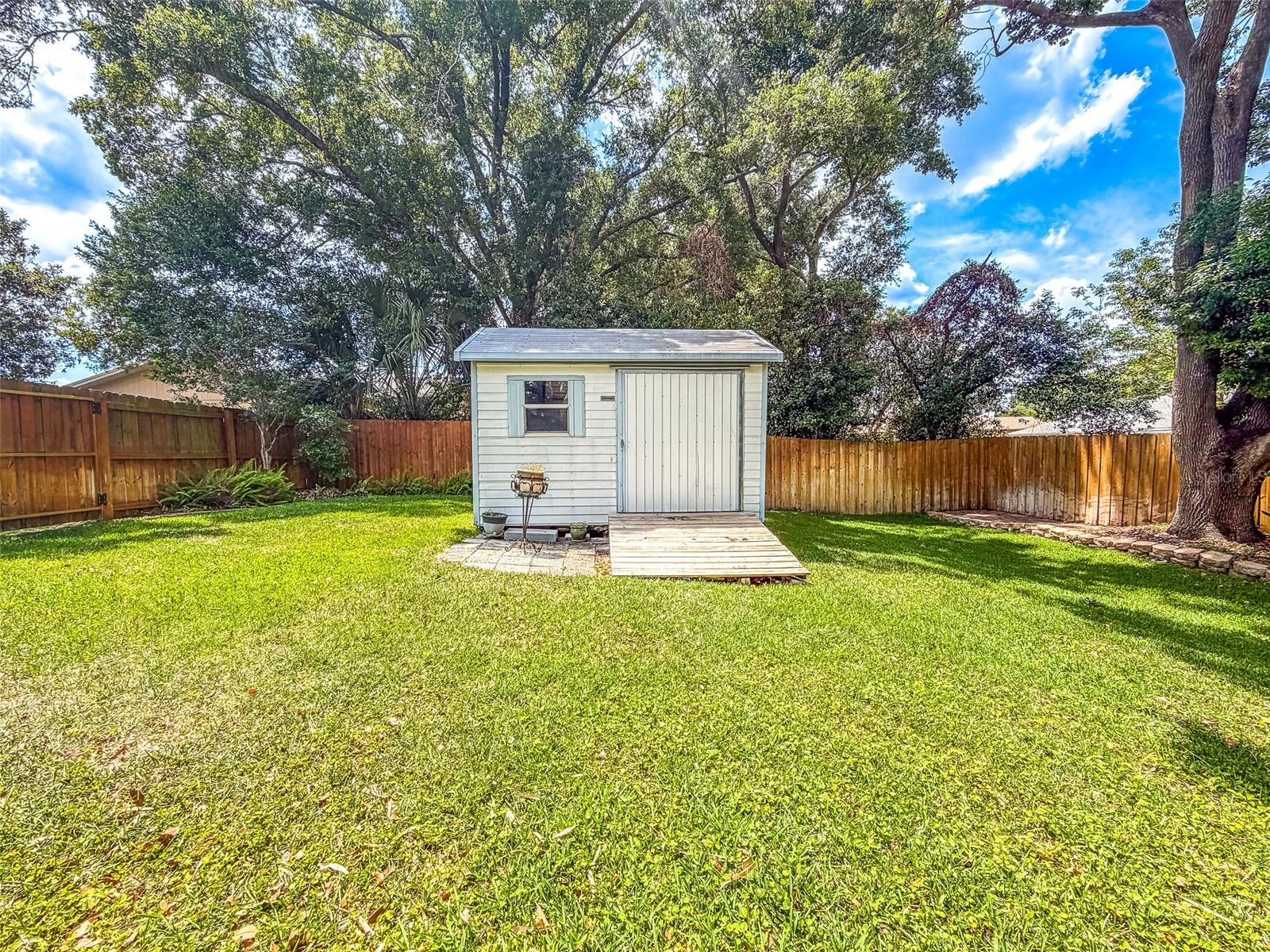 Image 36 of 55 For 744 Cedar Knoll Drive N