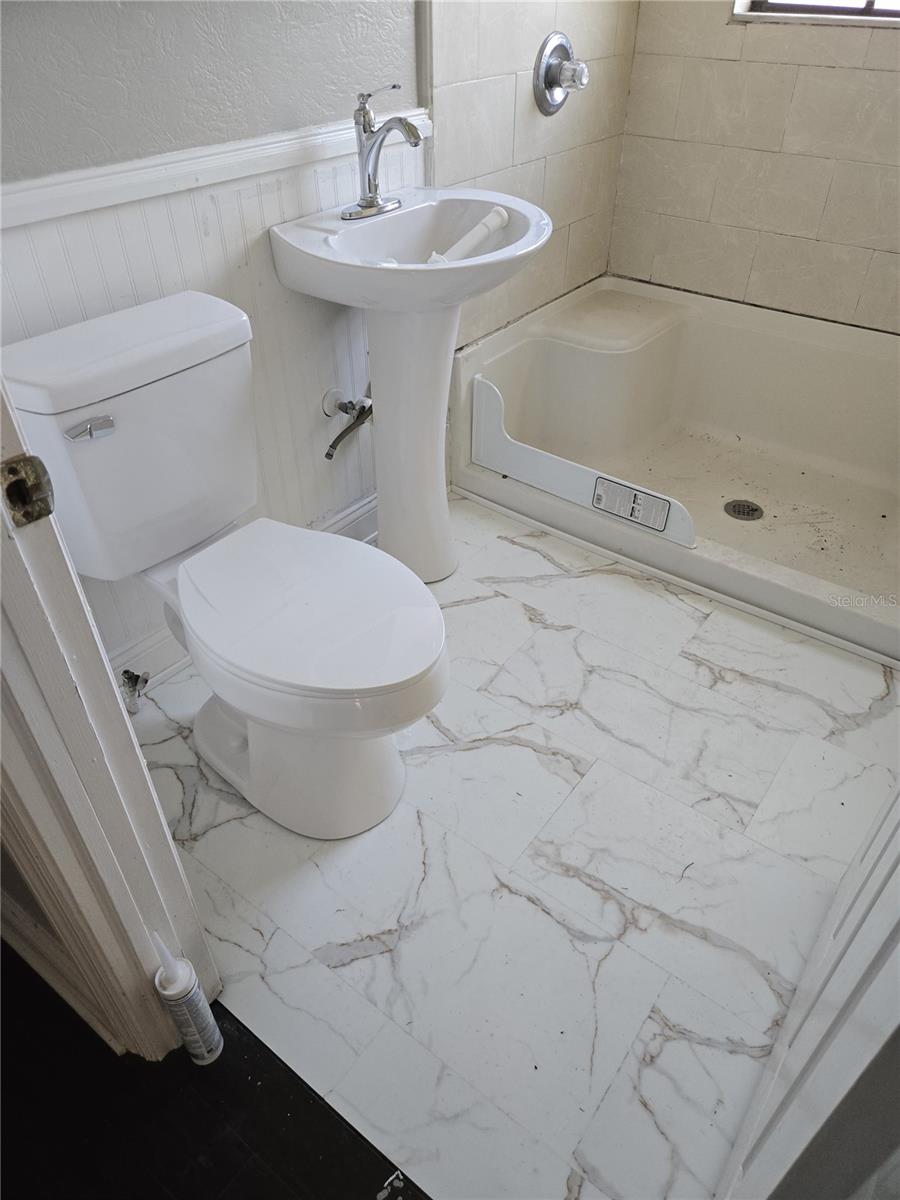 Image 16 of 17 For 3225 Cleveland Heights Boulevard