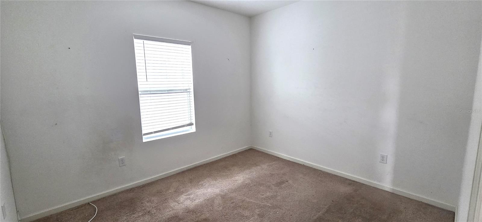 Image 14 of 29 For 355 Eaglecrest Drive