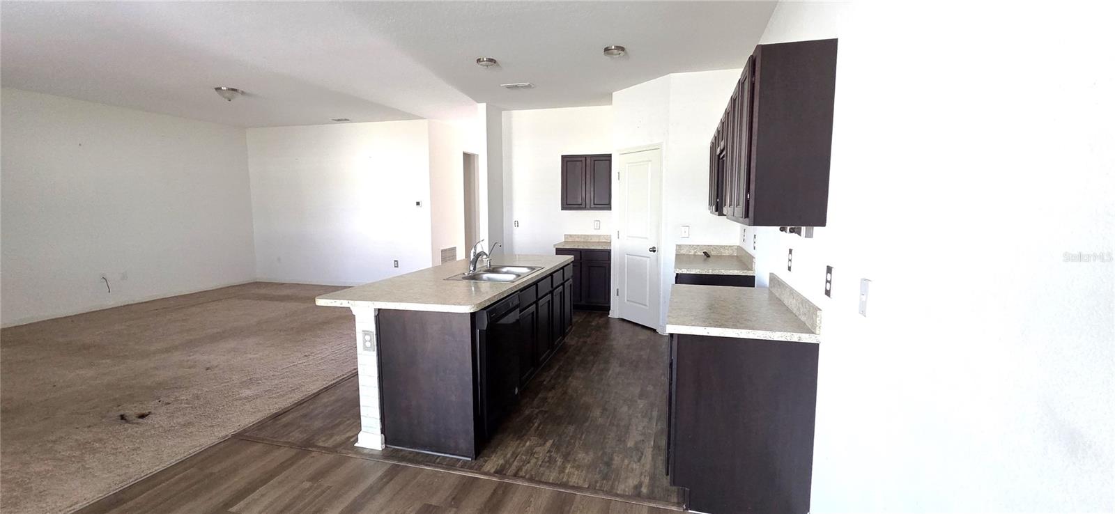 Image 6 of 29 For 355 Eaglecrest Drive