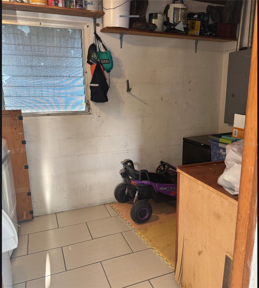 Image 11 of 11 For 1039 Highview Drive