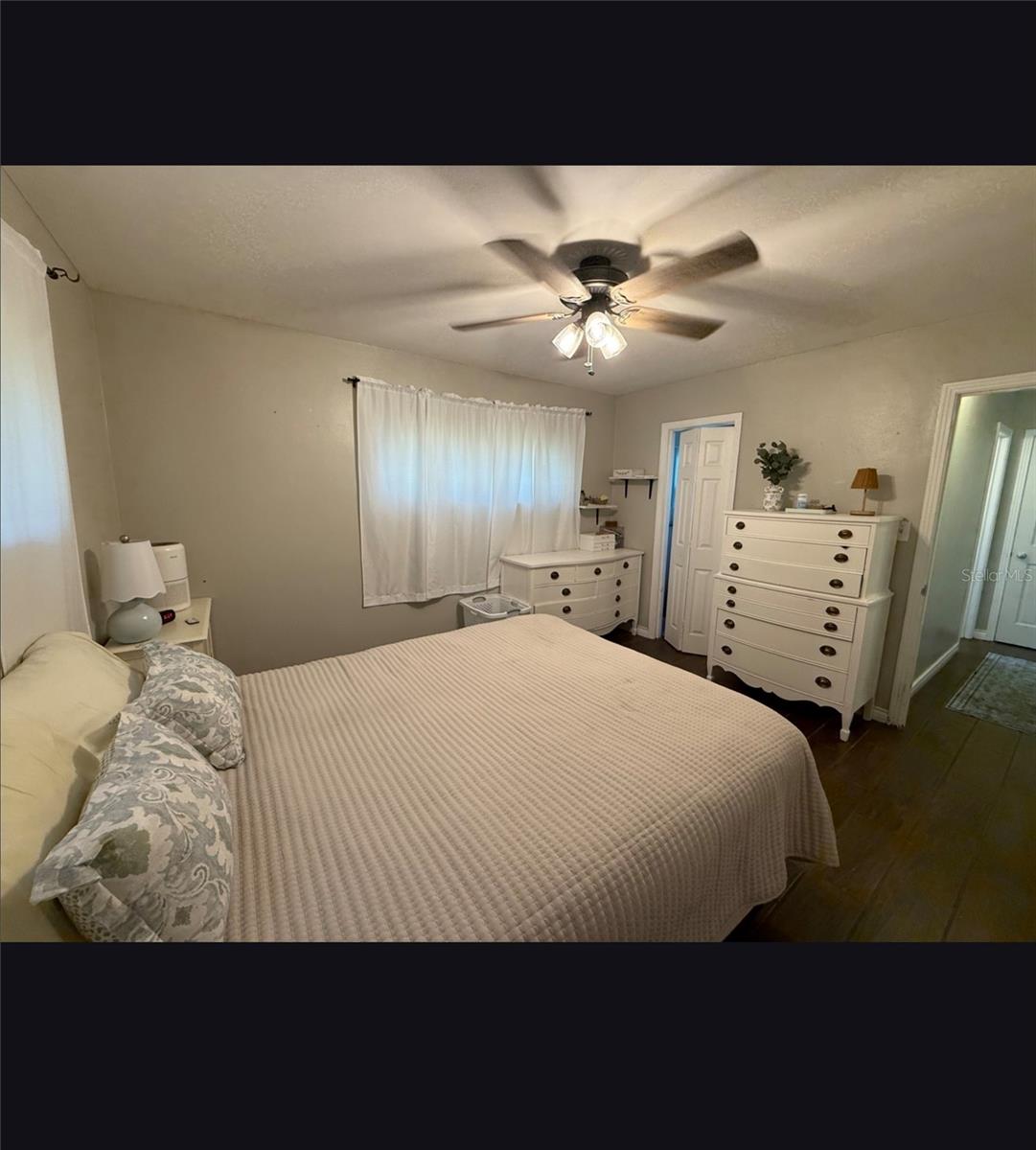 Image 9 of 11 For 1039 Highview Drive