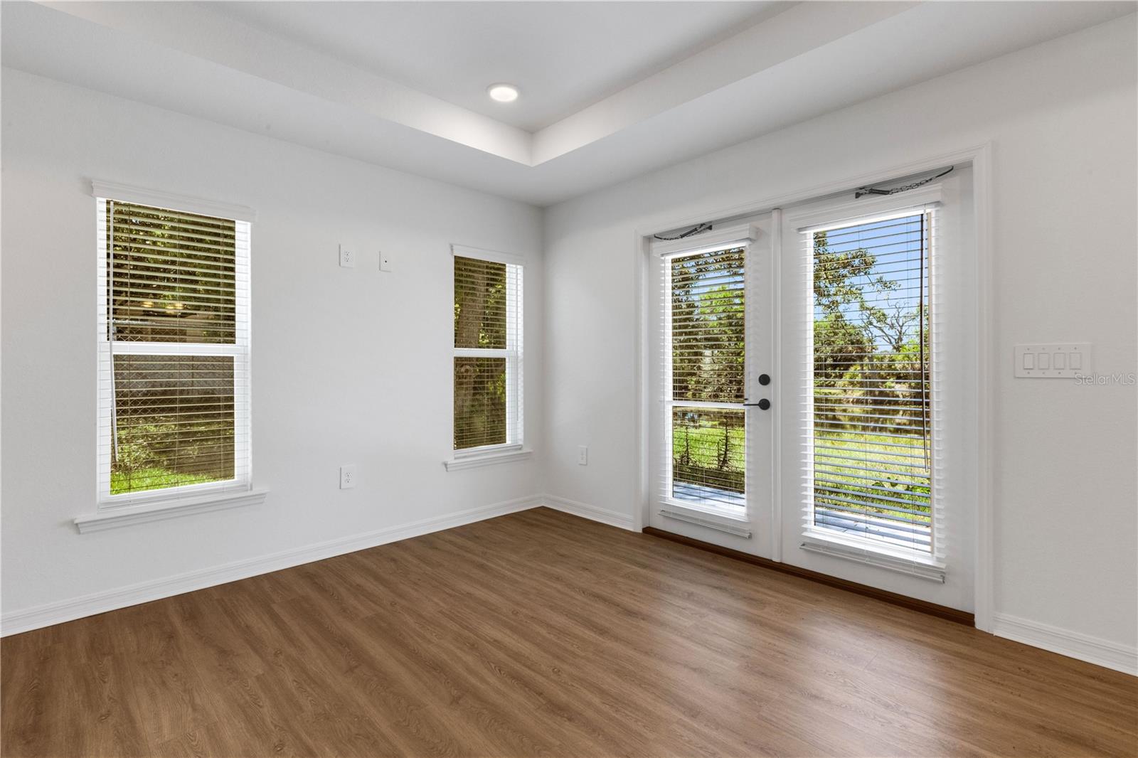 Image 10 of 31 For 1065 - 1067 Captiva Point