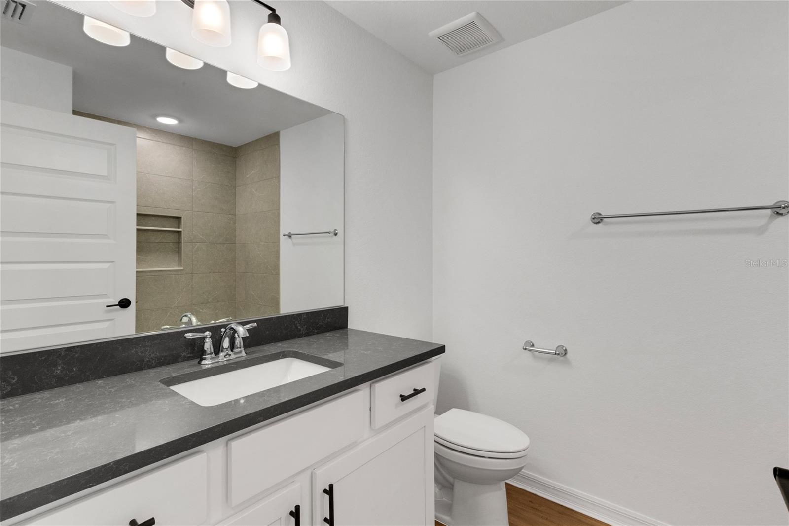 Image 11 of 31 For 1065 - 1067 Captiva Point