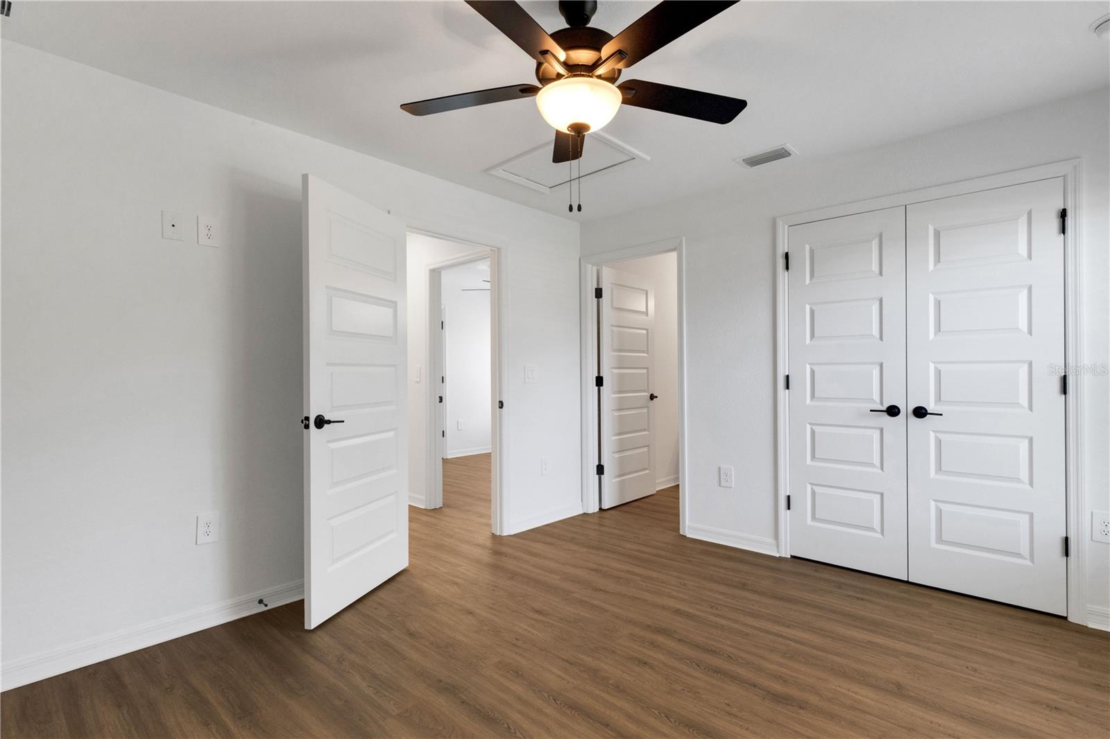 Image 18 of 31 For 1065 - 1067 Captiva Point