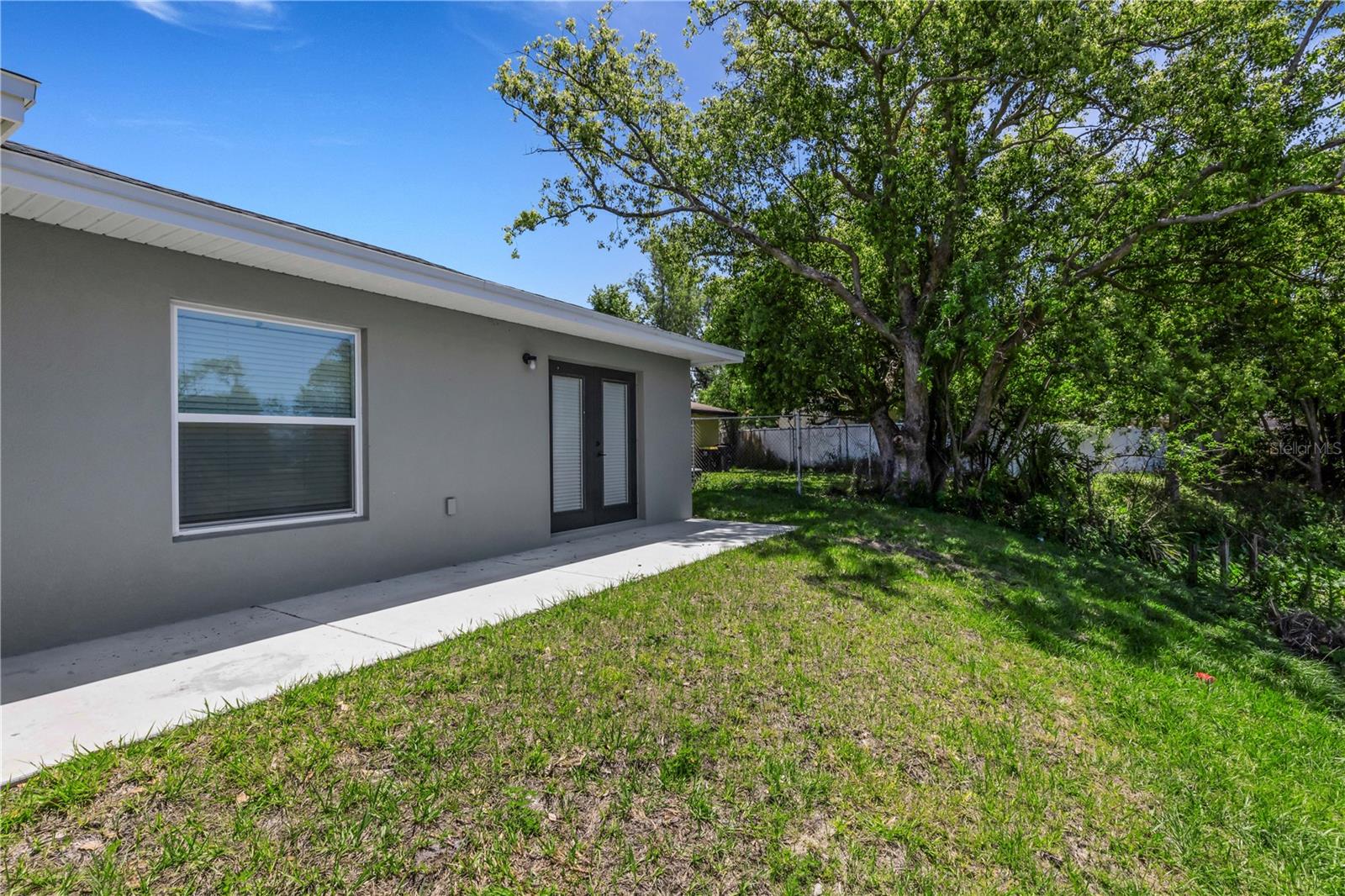 Image 23 of 31 For 1065 - 1067 Captiva Point